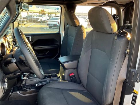 Used 2020 Jeep Wrangler Sport image 11