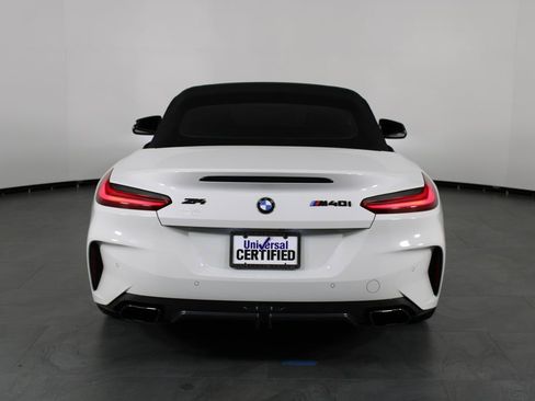 Used 2020 BMW Z4 M40i w/ Executive Package image 5