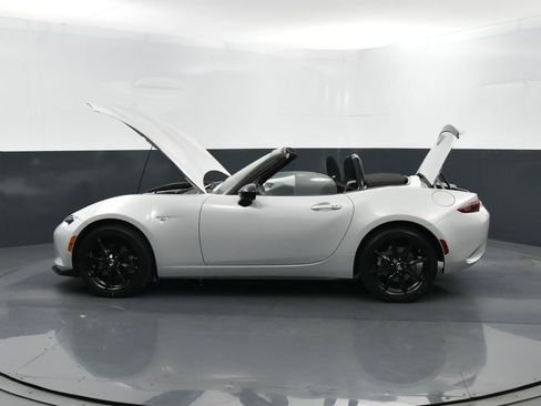 Used 2019 MAZDA MX-5 Miata Club image 37