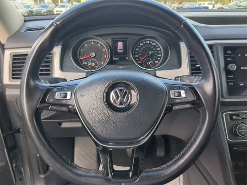 Used 2019 Volkswagen Atlas SE w/ Towing Package image 31