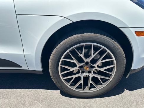 Used 2019 Porsche Macan AWD/4WD image 10