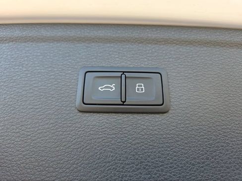 Used 2018 Audi Q5 2.0T Premium Plus w/ Premium Plus Package AWD/4WD image 44