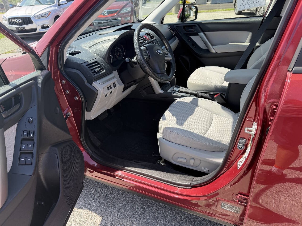 Used 2015 Subaru Forester 2.5i Premium AWD/4WD image 10