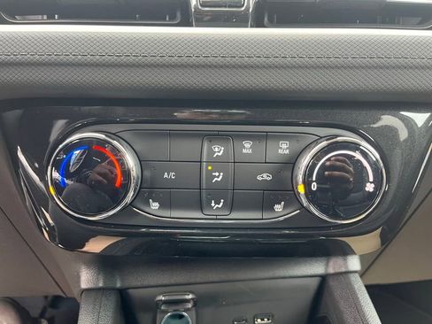 New 2026 Chevrolet TrailBlazer LT w/ LT Cold Weather Package AWD/4WD image 18