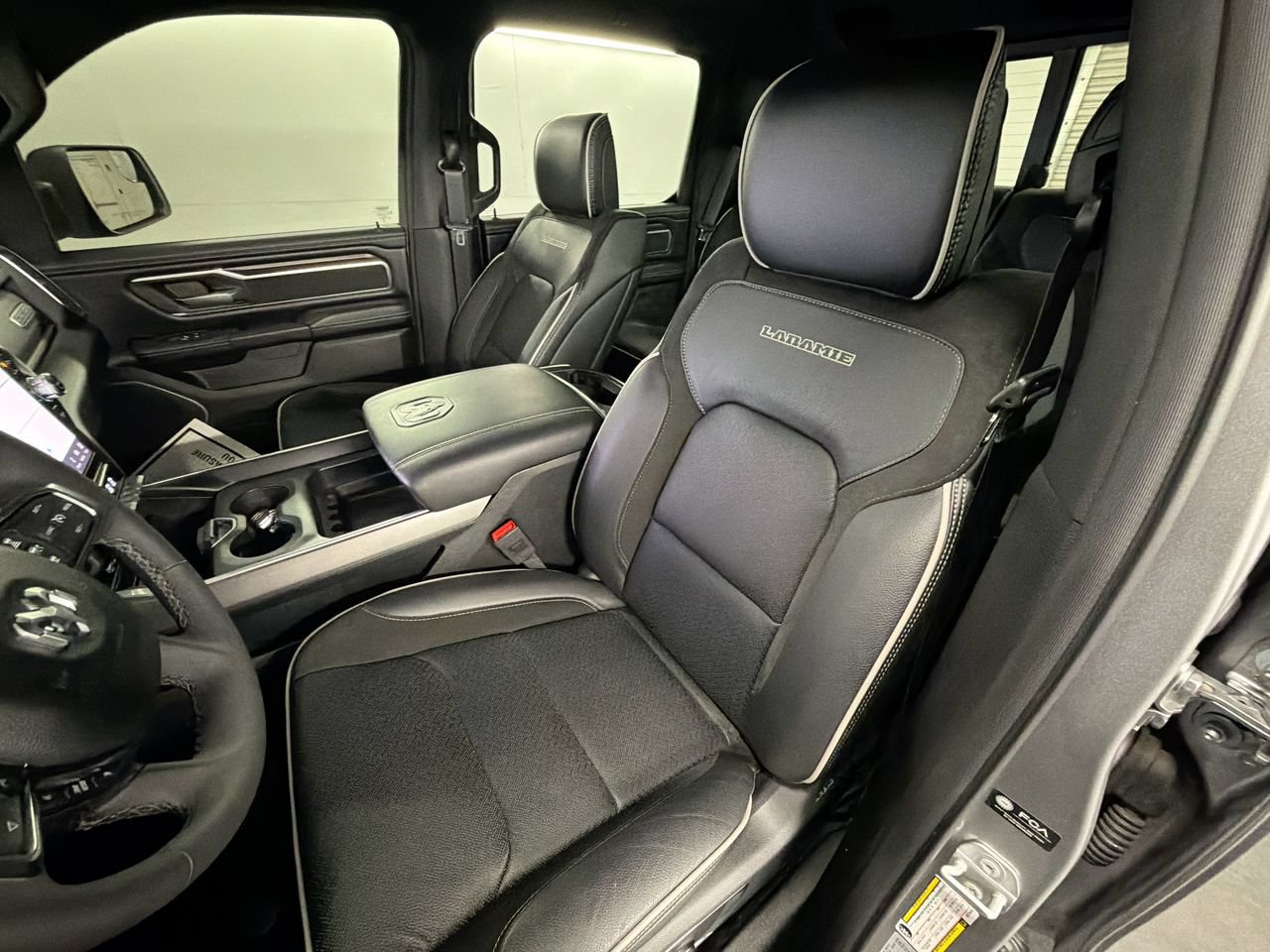 Used 2025 RAM 1500 Laramie w/ Sport Appearance Package AWD/4WD image 19