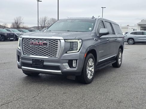 Used 2021 GMC Yukon XL Denali image 3
