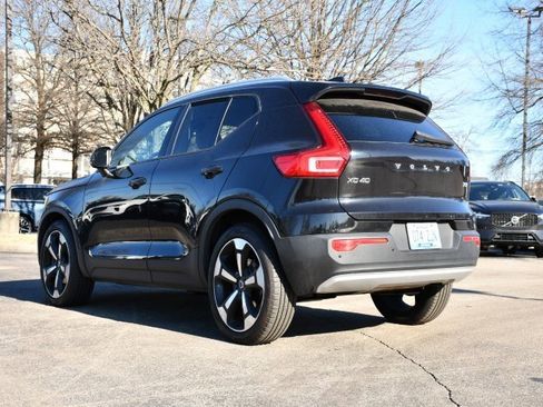Used 2019 Volvo XC40 T5 Momentum image 5