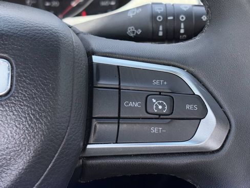 Used 2024 Jeep Compass Latitude AWD/4WD image 11