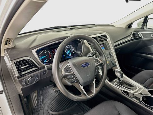 Used 2013 Ford Fusion SE FWD image 28