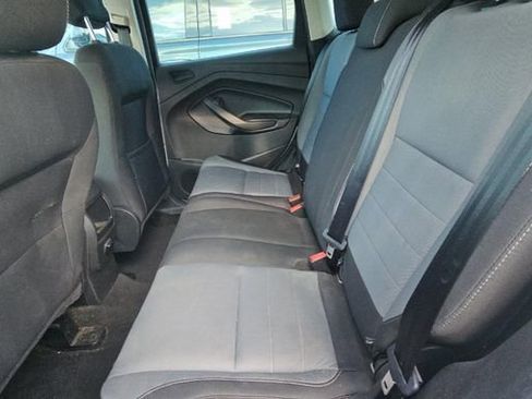 Used 2019 Ford Escape S image 6