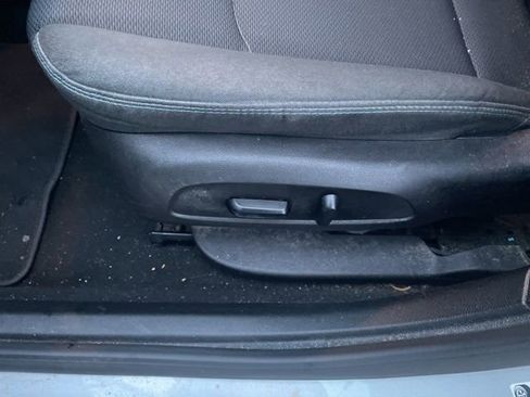 Used 2017 Chevrolet Cruze LT w/ Convenience Package image 10