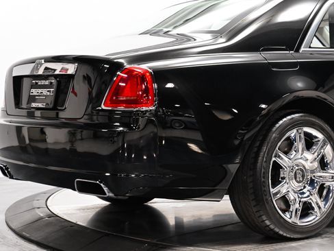 Used 2012 Rolls-Royce Ghost RWD image 40