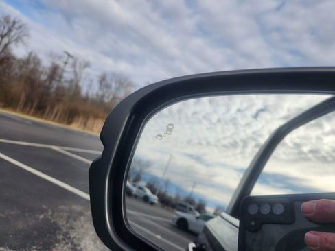 Used 2023 Honda CR-V EX image 15