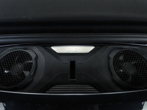 Used 2025 Porsche 911 Carrera image 34