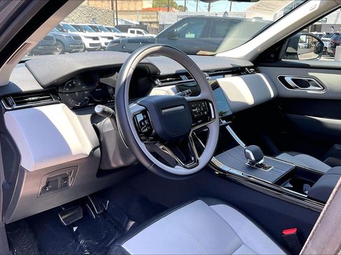 Used 2025 Land Rover Range Rover Velar Dynamic SE AWD/4WD image 17