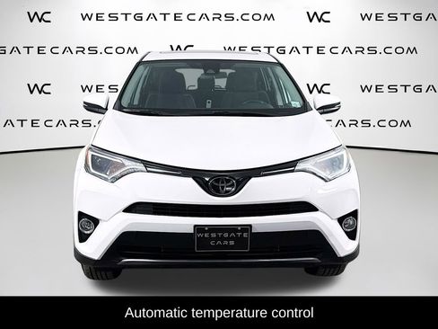 Used 2018 Toyota RAV4 XLE AWD/4WD image 4