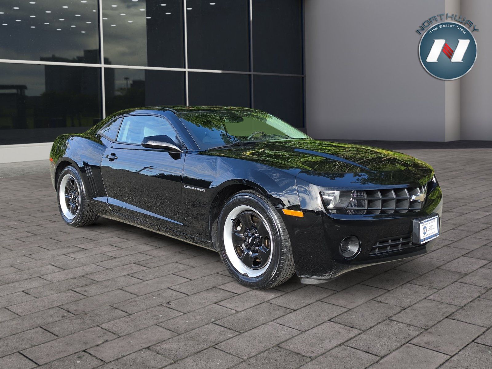 Used 2013 Chevrolet Camaro LS RWD image 7