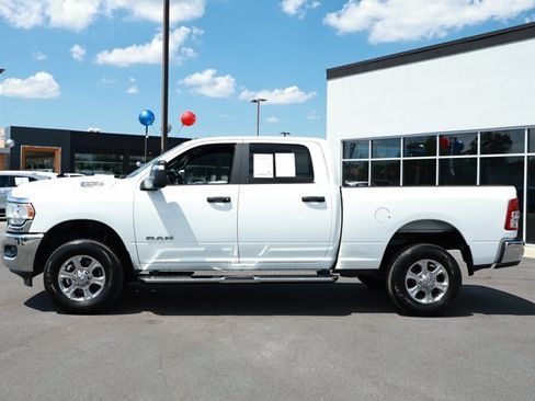 Used 2024 RAM 2500 Big Horn AWD/4WD image 10