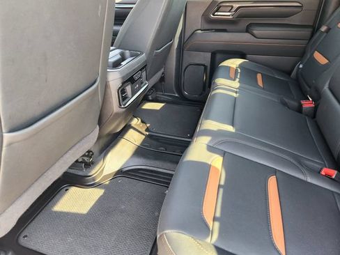 Used 2024 GMC Sierra 2500 AT4 w/ AT4 Premium Plus Package AWD/4WD image 31