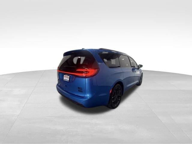 New 2027 Chrysler Pacifica Select FWD image 6