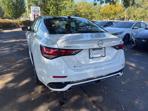 New 2025 Nissan Sentra SR image 5