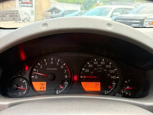 Used 2014 Nissan Xterra S AWD/4WD image 38