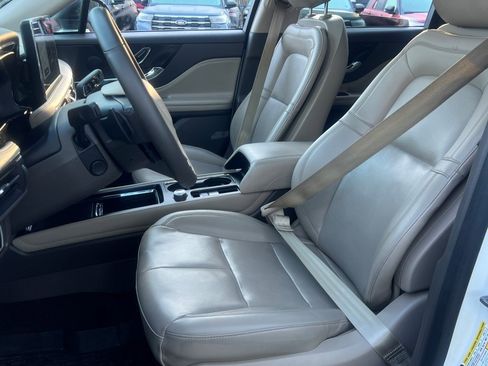 Used 2023 Lincoln Corsair Standard Sport Utility w/ Equipment Group 101A image 17