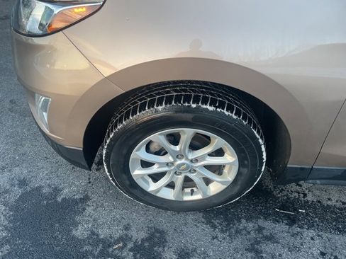 Used 2018 Chevrolet Equinox LT image 23