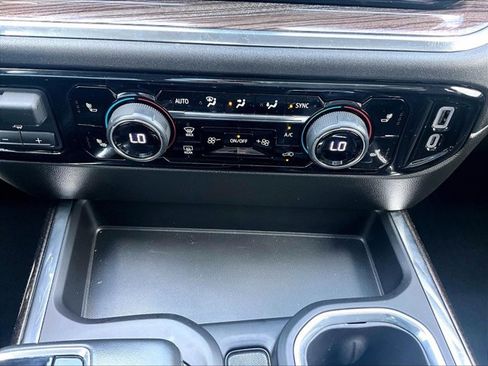 Used 2024 Chevrolet Silverado 1500 RST w/ Convenience Package II AWD/4WD image 26