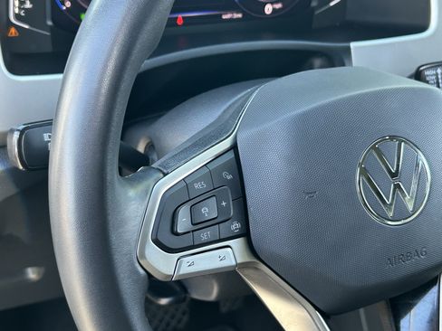 Used 2023 Volkswagen Atlas Cross Sport SE w/ Panoramic Sunroof Package FWD image 26