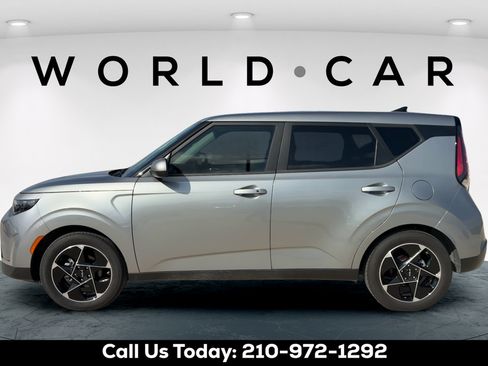 Certified 2025 Kia Soul EX FWD image 4