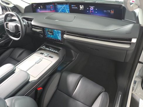 New 2026 Lincoln Navigator L Premier AWD/4WD image 20