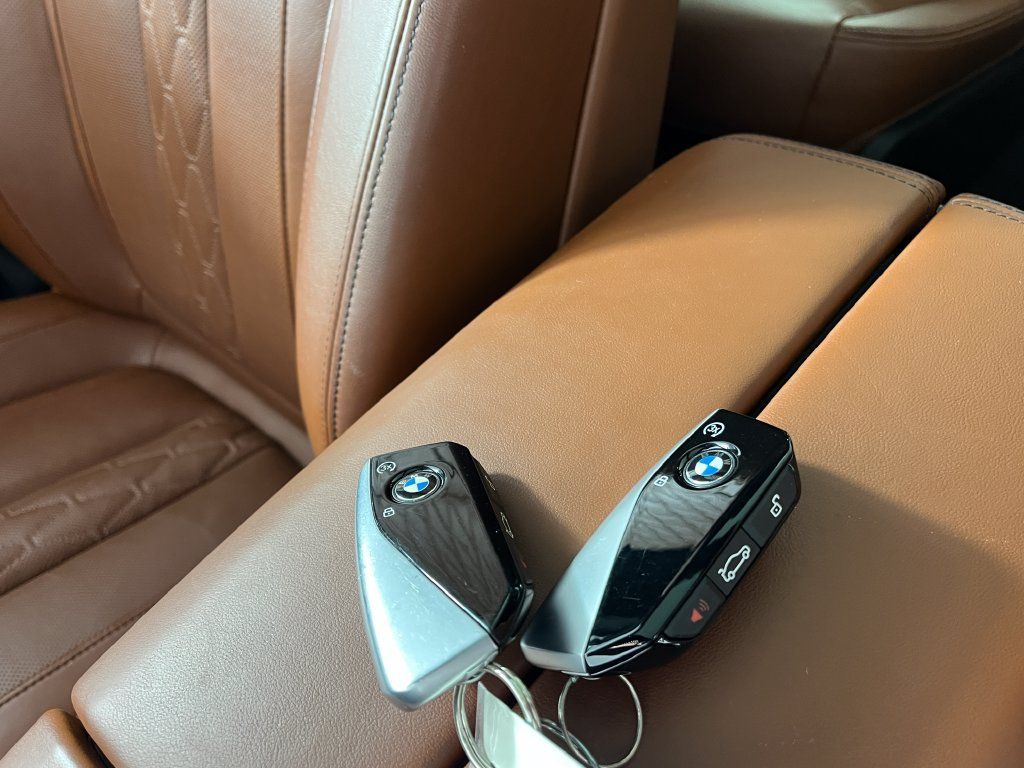 Used 2025 BMW X7 xDrive40i w/ M Sport Package AWD/4WD image 32