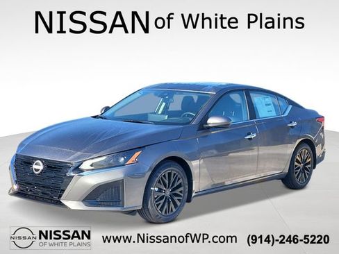 New 2026 Nissan Altima 2.5 SV w/ SV Special Edition Package FWD image 1