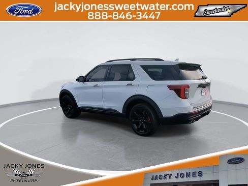 Certified 2020 Ford Explorer ST w/ ST Street Pack image 6