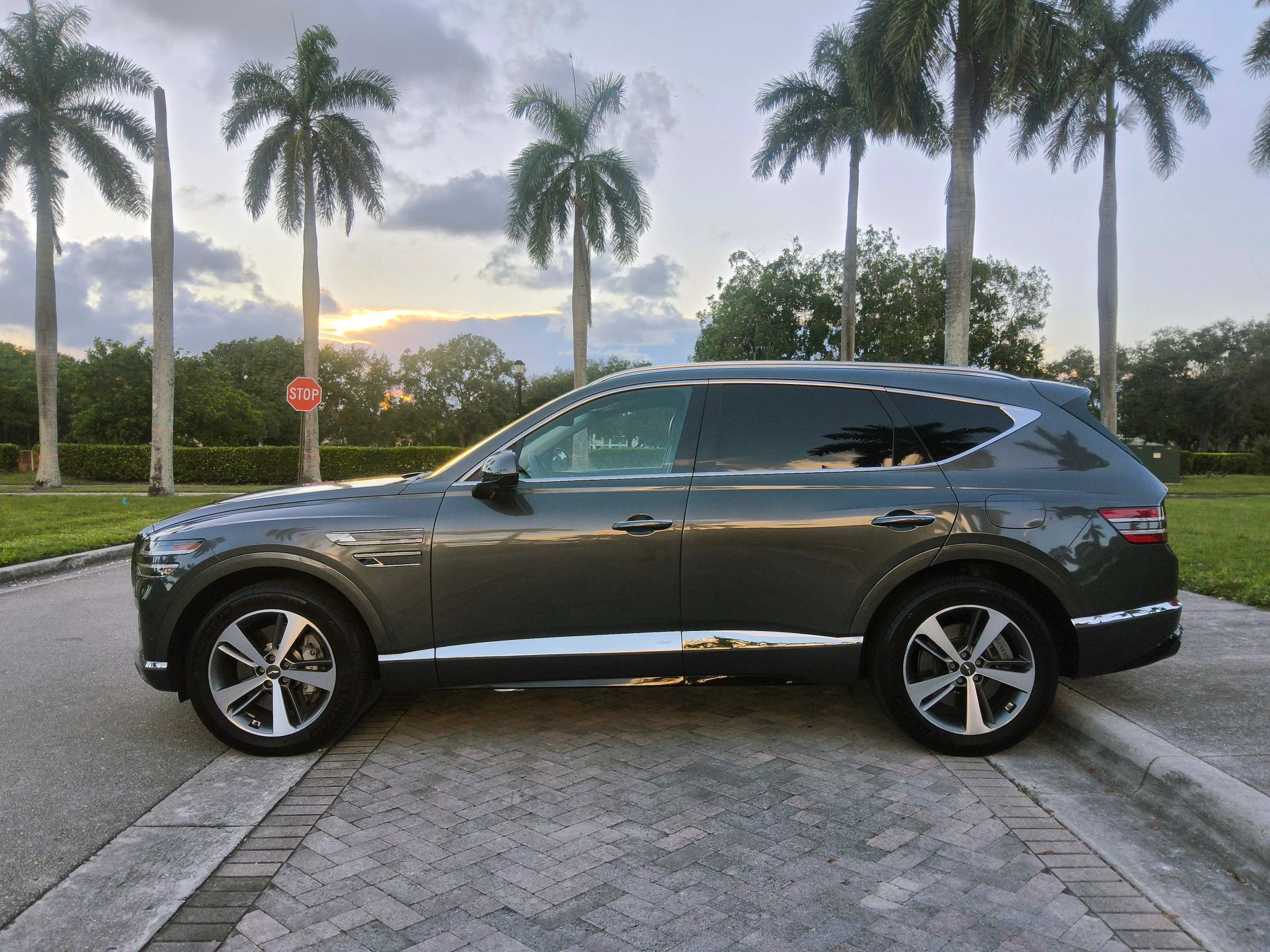 Used 2023 Genesis GV80 2.5T w/ Prestige 20" Package AWD/4WD image 21