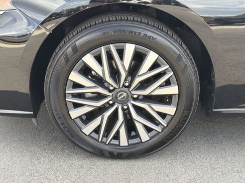 Used 2025 Nissan Altima 2.5 SV FWD image 29