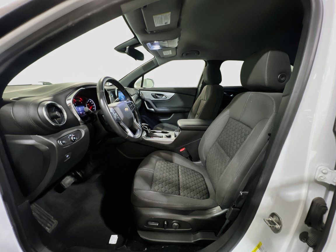 Used 2019 Chevrolet Blazer LT FWD image 14