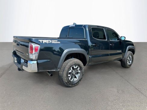 Used 2022 Toyota Tacoma TRD Off-Road RWD image 4
