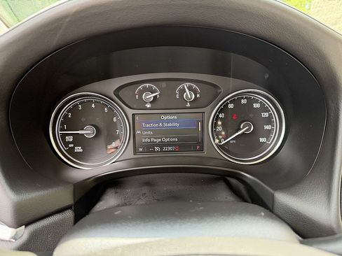 Used 2024 Buick Enclave Essence w/ Experience Buick Package AWD/4WD image 22