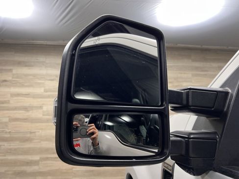 Used 2022 Ford F350 Limited image 34