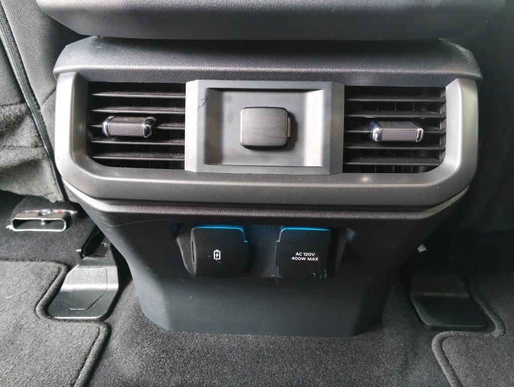 Used 2024 Ford F150 XLT w/ XLT Black Appearance Package AWD/4WD image 10