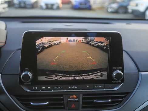 Used 2024 Nissan Altima 2.5 SR image 23