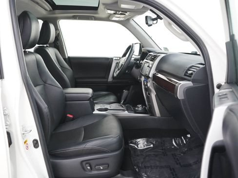 Used 2018 Toyota 4Runner Limited AWD/4WD image 11