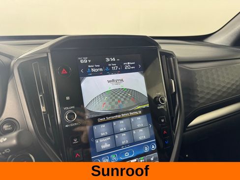 Used 2025 Subaru Forester Premium w/ Convenience Package #2 image 5