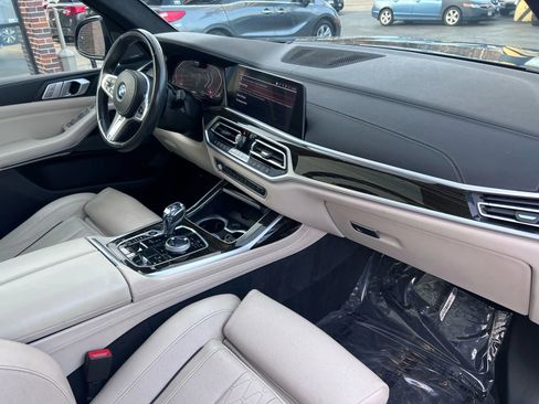 Used 2019 BMW X7 xDrive50i w/ M Sport Package image 30