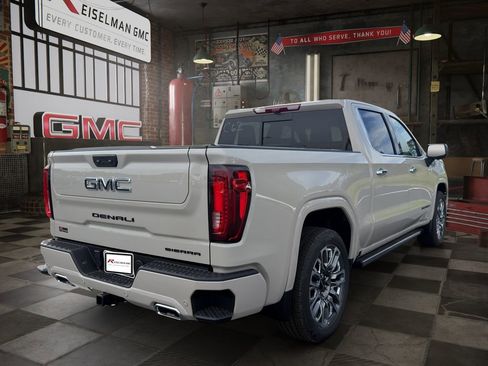New 2026 GMC Sierra 1500 Denali Ultimate w/ LPO, Black Badging Package AWD/4WD image 3