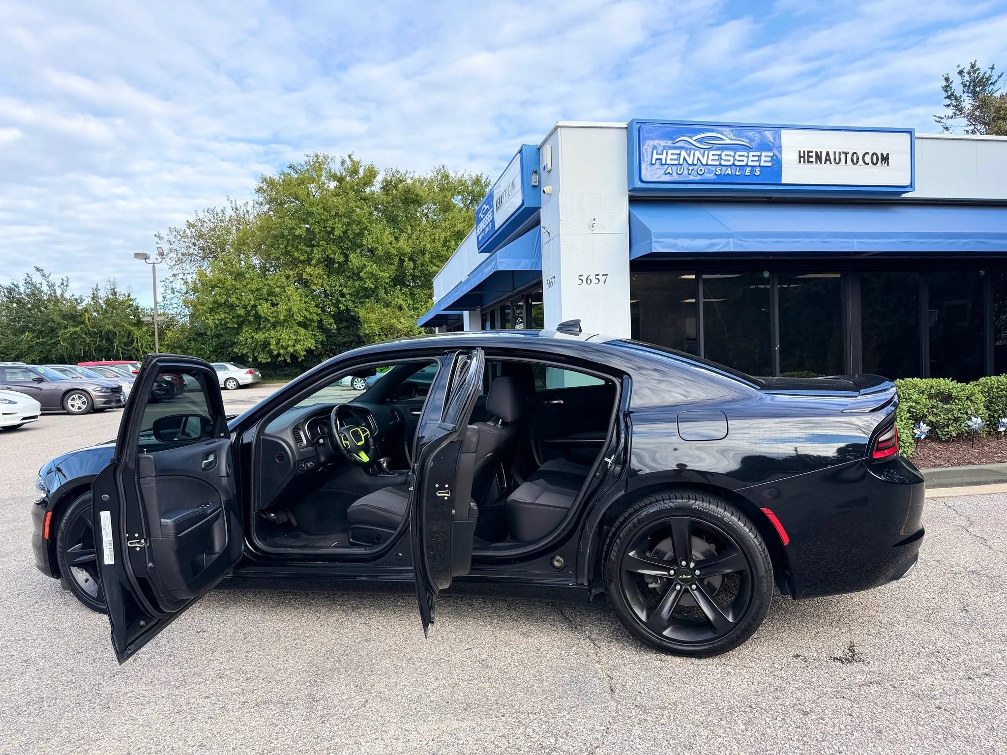 Used 2015 Dodge Charger R/T RWD image 14