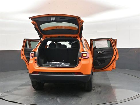 New 2026 Jeep Compass Latitude image 47