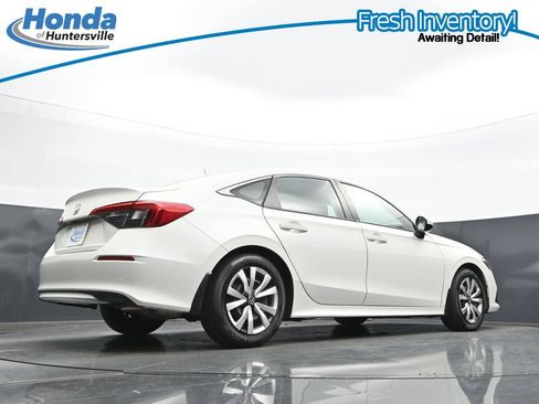 Used 2023 Honda Civic LX image 31